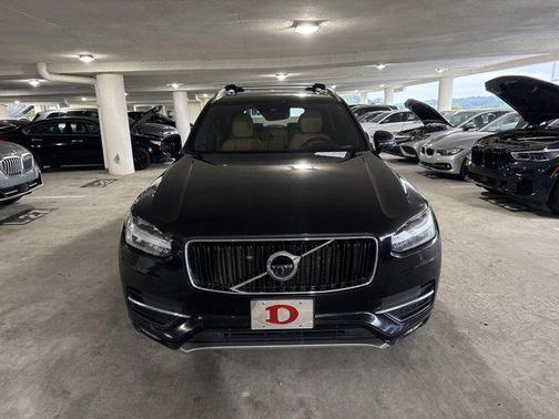 2019 Volvo XC90 T6 Momentum