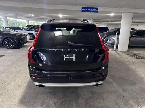 2019 Volvo XC90 T6 Momentum