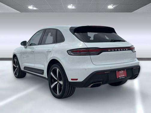 2023 Porsche Macan AWD