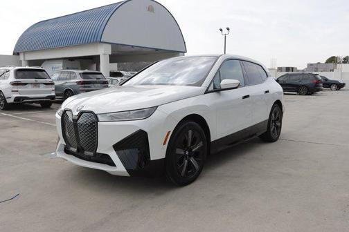 2025 BMW iX xDrive50