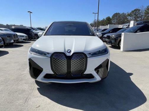 2025 BMW iX xDrive50