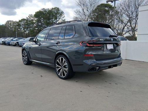 2026 BMW X7 M60i