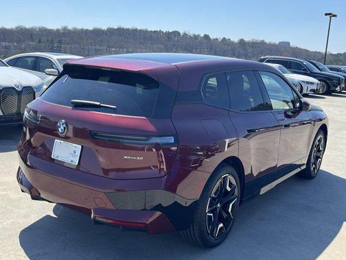 2025 BMW iX xDrive50