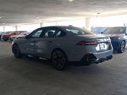 2024 BMW i5 eDrive40