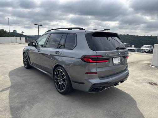 2026 BMW X7 M60i