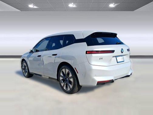 2026 BMW iX xDrive45