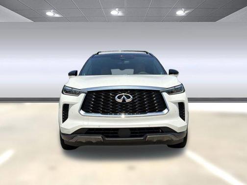 Majestic White/Black Obsidian 2023 INFINITI QX60 AUTOGRAPH