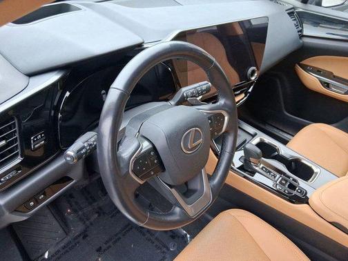 2022 Lexus NX 350h Premium