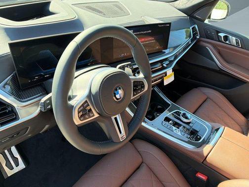 2026 BMW X5 M60i