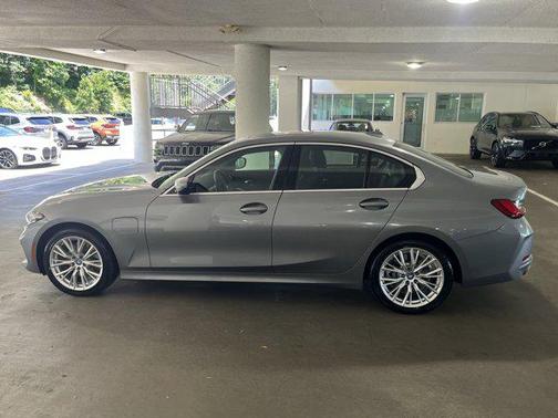 2024 BMW 330e Base