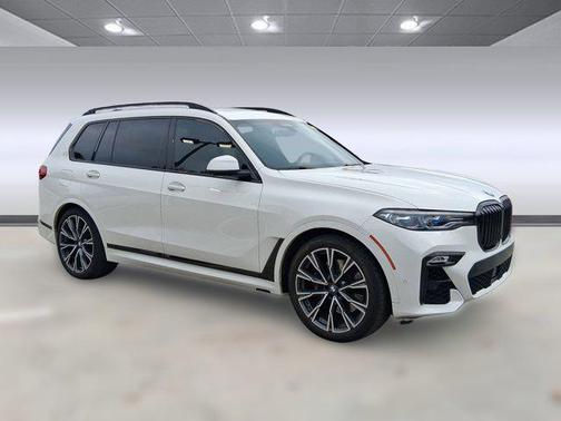 2021 BMW X7 M50i