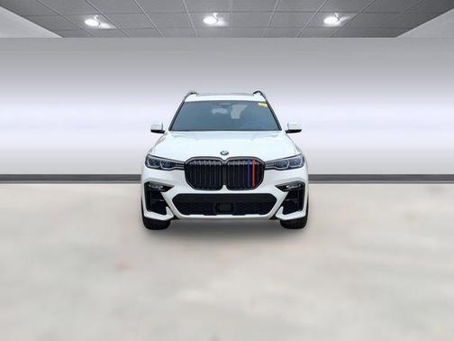 2021 BMW X7 M50i