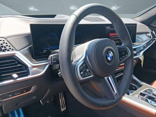 2026 BMW X7 M60i