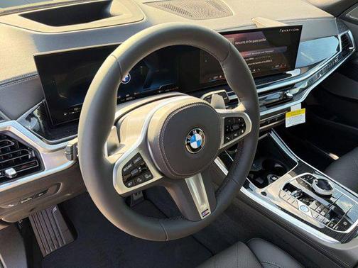Manhattan Green Metallic 2026 BMW X5 xDrive40i