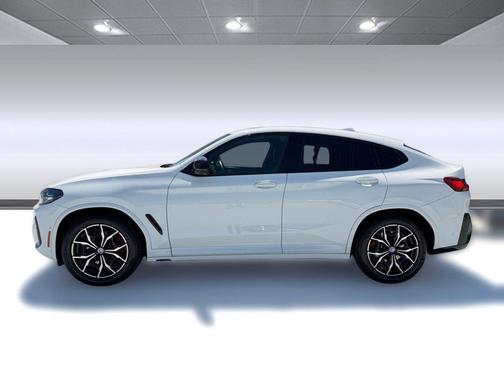 Alpine White 2022 BMW X4 M40i