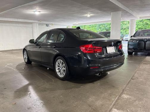 Black 2018 BMW 320 i