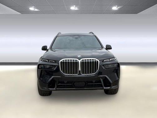 Black Sapphire Metallic 2023 BMW X7 xDrive40i