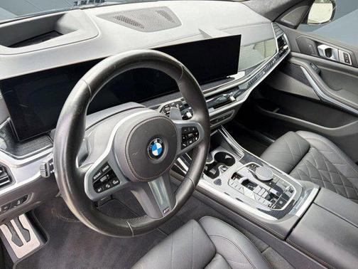 Black Sapphire Metallic 2023 BMW X7 xDrive40i