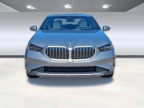 2026 BMW 530 i
