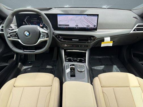 Vegas Red Metallic 2026 BMW 230 230i