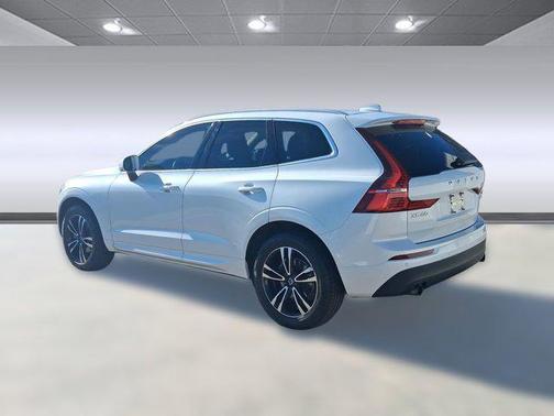 2020 Volvo XC60 T5 Momentum