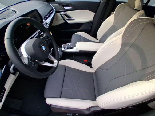 Alpine White 2026 BMW X2 xDrive28i