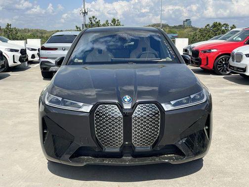 2025 BMW iX xDrive50