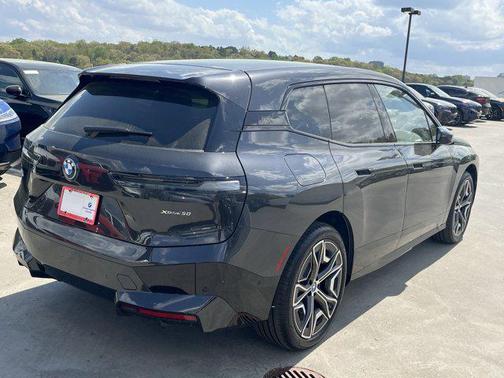 2025 BMW iX xDrive50