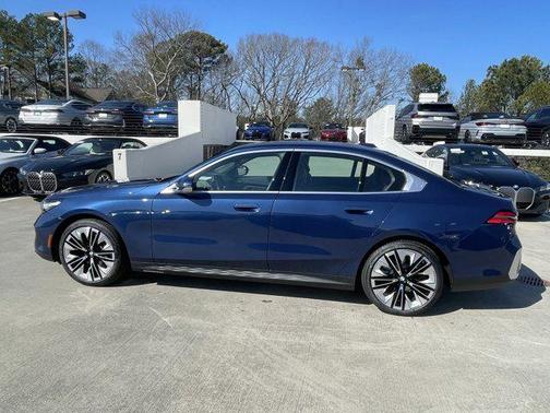 2025 BMW 530 i