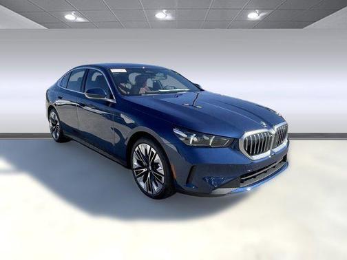 2025 BMW 530 i