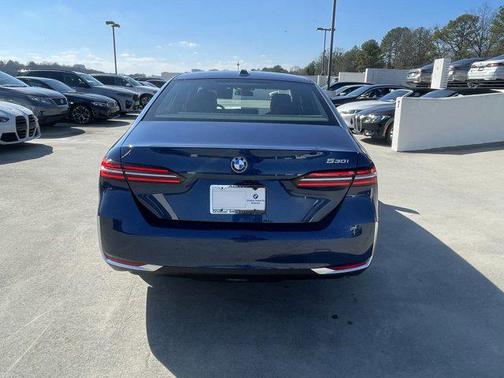 2025 BMW 530 i