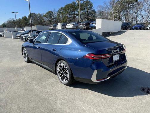 2025 BMW 530 i