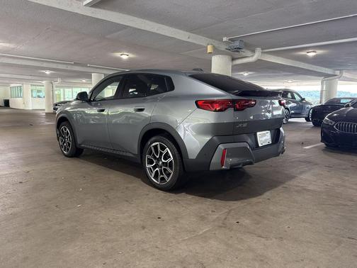 Gray 2025 BMW X2 xDrive28i