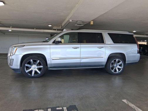 2016 Cadillac Escalade ESV Luxury