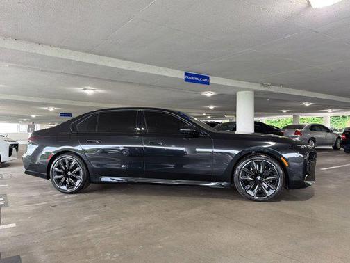 Black Sapphire Metallic 2023 BMW 740 i