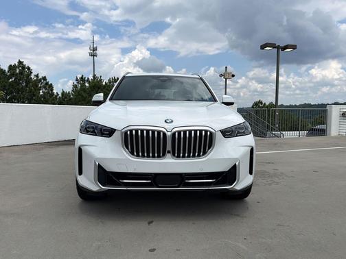 Alpine White 2025 BMW X5 xDrive40i