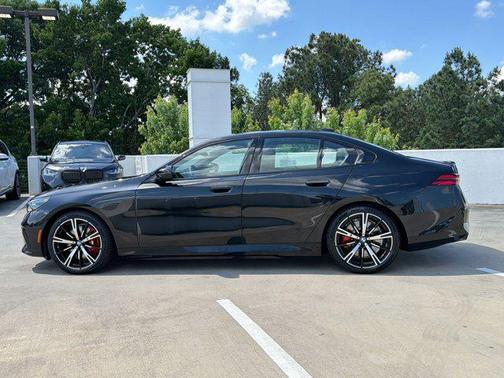 Black Sapphire Metallic 2026 BMW i5 M60