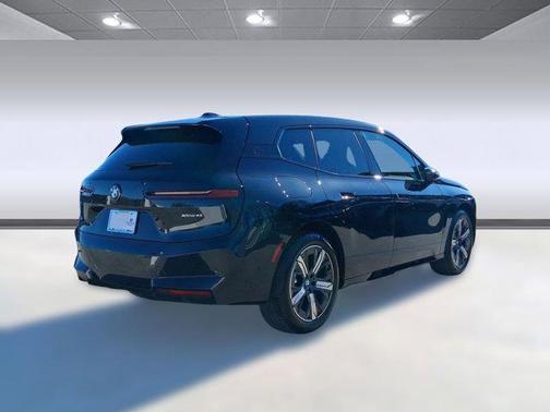 2026 BMW iX xDrive45