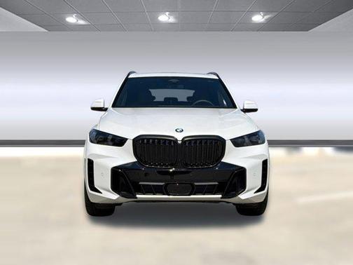 Mineral White Metallic 2026 BMW X5 xDrive40i