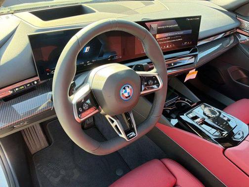 Brooklyn Grey Metallic 2026 BMW 550e xDrive