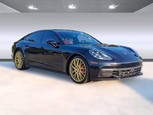 2018 Porsche Panamera 4