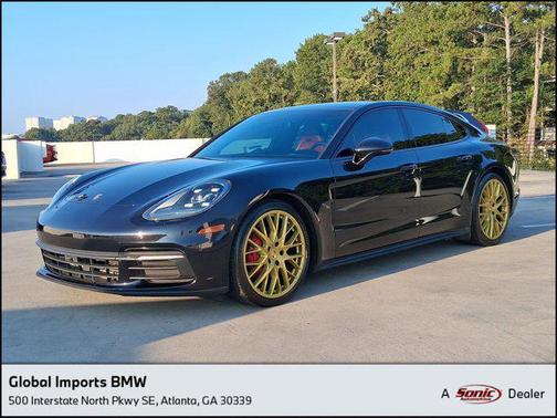 2018 Porsche Panamera 4