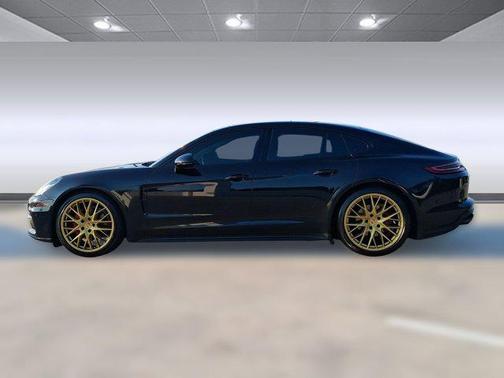 2018 Porsche Panamera 4