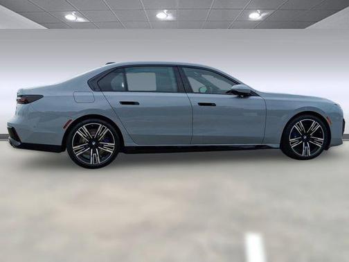 2025 BMW 760 i xDrive