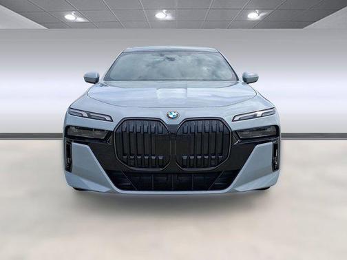 2025 BMW 760 i xDrive