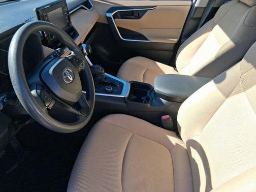 2019 Toyota RAV4 Hybrid LE