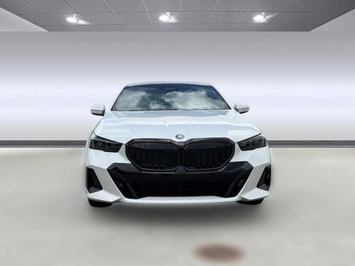 Black Sapphire Metallic 2026 BMW 330 330i