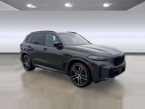 2024 BMW X5 M60i