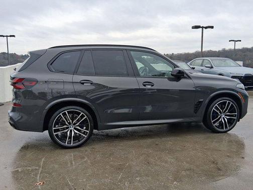 2024 BMW X5 M60i