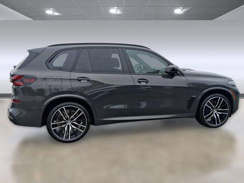 2024 BMW X5 M60i